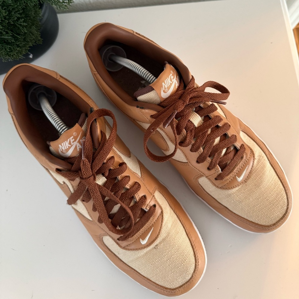 Nike Men's Brown and Cream Sneakers - Picture 6 of 6